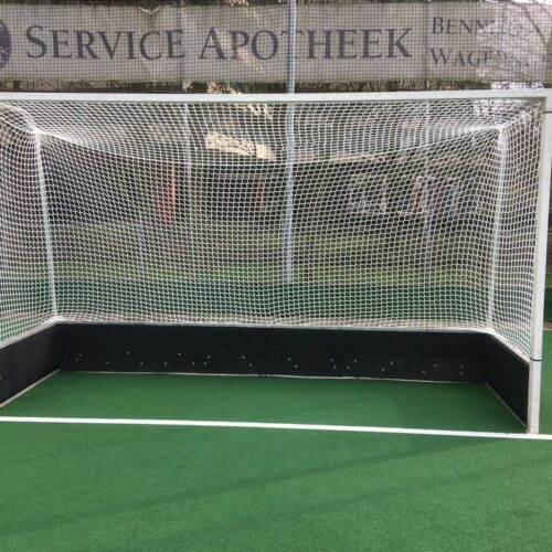 Hockeydoelnet PP 4 mm. 6 Duurzame en degelijke zeer soepel hangende hockeydoel netten. Voor een messcherpe prijs.